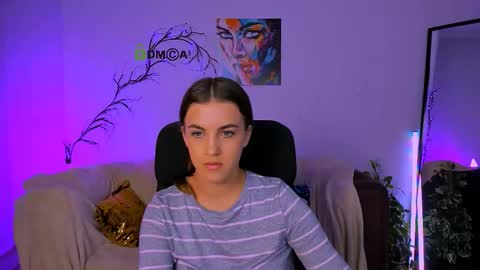 elen_dark online show from October 2, 2025, 6:15 pm