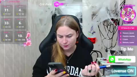 Snapshot of elena_maeer chatting on October 18, 2025, 8:15 am Elena online show from October 18, 2025, 8:15 am