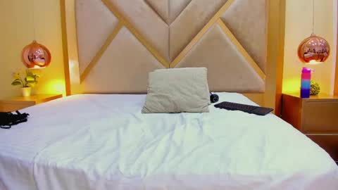 Snapshot of elena_watsonn chatting on May 6, 2026, 9:20 pm Elena Watsonn online show from May 6, 2026, 9:20 pm