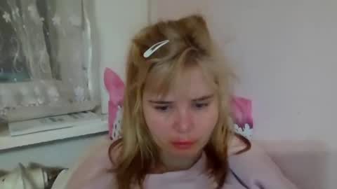 Elena online show from February 6, 2026, 5:49 pm