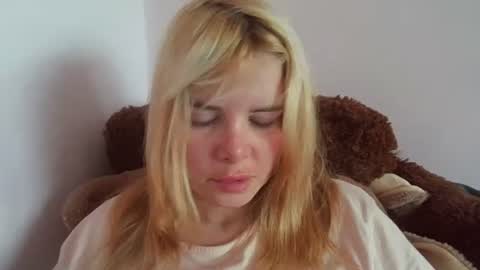 Snapshot of elenaflirt chatting on July 6, 2026, 8:11 am Elena online show from July 6, 2026, 8:11 am
