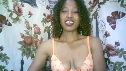 elenah013 online show from December 22, 2025, 7:38 am