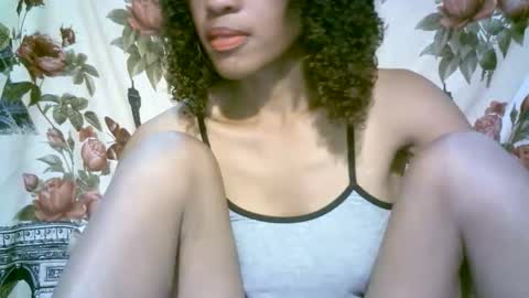 elenah013 online show from February 15, 2026, 7:16 am