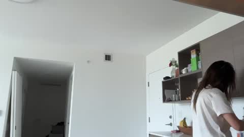 Snapshot of elenahere4u chatting on April 30, 2026, 2:12 pm Elena online show from April 30, 2026, 2:12 pm