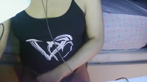 Snapshot of elenarosets chatting on March 17, 2026, 8:28 am Elena Rose online show from March 17, 2026, 8:28 am