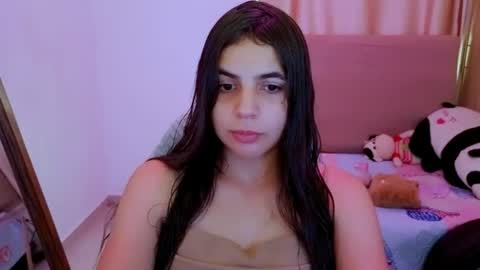 Snapshot of elenna_hotx chatting on June 19, 2026, 5:39 pm agnes online show from June 19, 2026, 5:39 pm