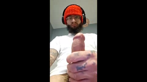 elephant_titus online show from December 21, 2025, 5:47 am