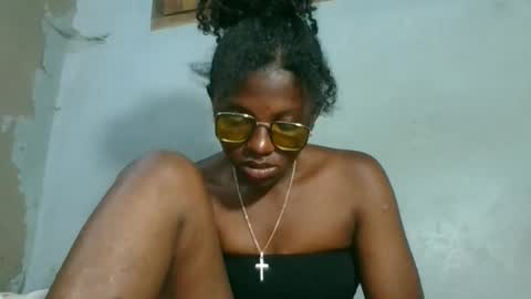 elia011 online show from November 22, 2025, 8:08 pm