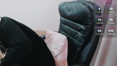 Ella online show from January 22, 2025, 11:01 am