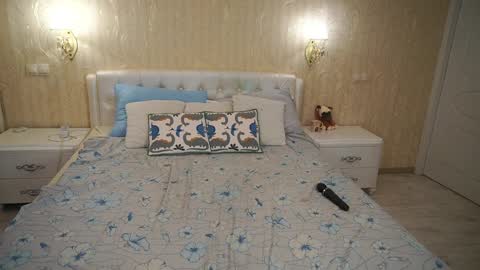 Luna online show from March 31, 2026, 7:03 pm