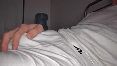 eliexavier123456789 online show from April 8, 2026, 10:59 am