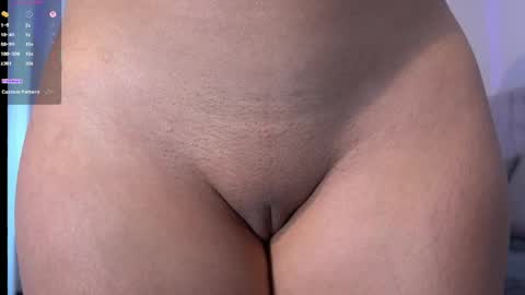 Snapshot of eliizabeth_roberts chatting on April 28, 2026, 2:27 am E L I I Z A B E T H online show from April 28, 2026, 2:27 am