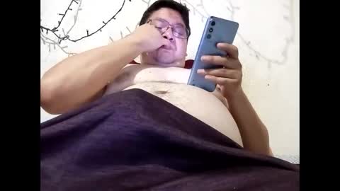 Snapshot of elimposstor chatting on February 12, 2026, 7:47 am elimposstor online show from February 12, 2026, 7:47 am