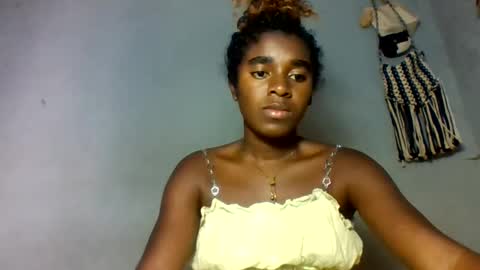 elina981 online show from March 24, 2026, 7:24 am