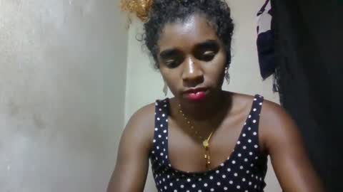 elina981 online show from June 2, 2026, 10:17 am