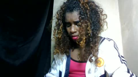Snapshot of elina981 chatting on June 12, 2026, 6:56 am elina981 online show from June 12, 2026, 6:56 am