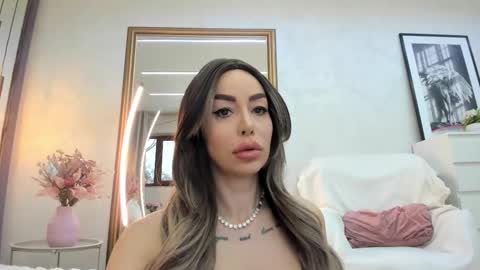 Elina online show from February 15, 2026, 7:27 am