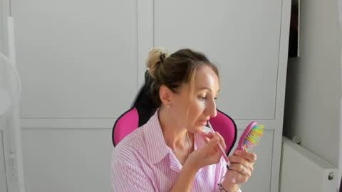 Snapshot of elinarosee chatting on July 29, 2026, 6:55 am Milena online show from July 29, 2026, 6:55 am