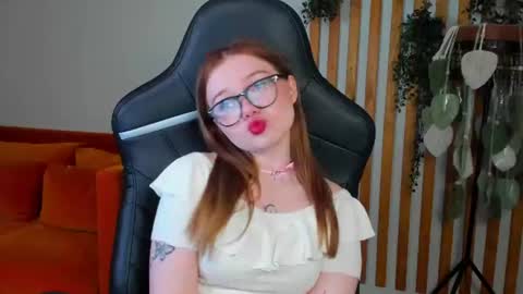 elinavale online show from June 16, 2026, 5:43 am