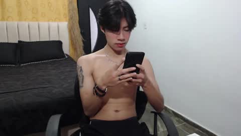 Snapshot of elio_collem chatting on January 2, 2025, 2:24 pm ELIO online show from January 2, 2025, 2:24 pm