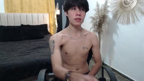 Snapshot of elio_collem chatting on September 9, 2025, 2:22 am ELIO online show from September 9, 2025, 2:22 am