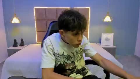 eliot_rizzo online show from July 26, 2026, 1:14 am