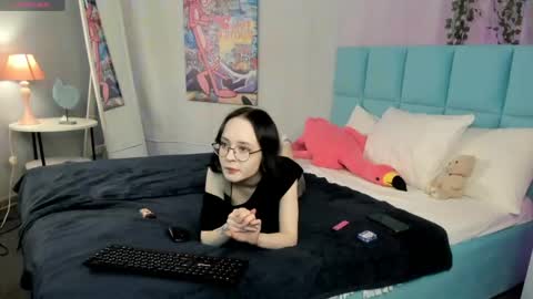 Snapshot of elira_vane chatting on May 10, 2026, 11:04 am Elira Vane online show from May 10, 2026, 11:04 am