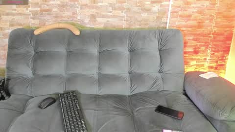elis_cioccolato online show from April 18, 2026, 8:53 pm