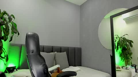 Elisa online show from January 19, 2025, 7:26 pm