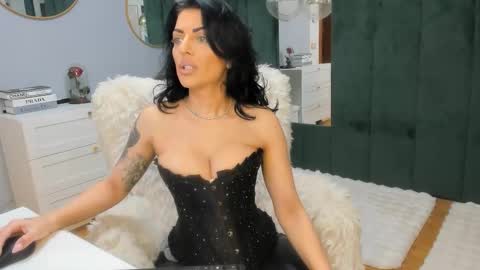 Snapshot of elisabaxter chatting on February 26, 2026, 5:06 am Maria online show from February 26, 2026, 5:06 am