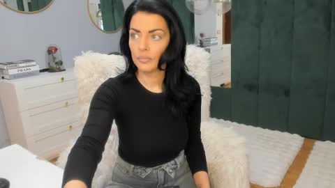 Snapshot of elisabaxter chatting on February 27, 2026, 5:40 am Maria online show from February 27, 2026, 5:40 am