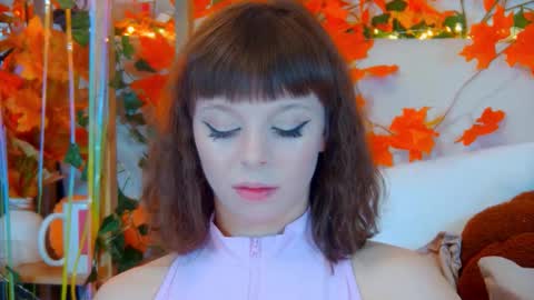 ElisabethDavis online show from November 19, 2025, 10:10 pm