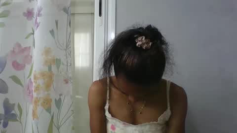 elisacich online show from February 28, 2026, 4:35 am