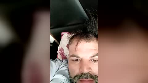 elisandro255989 online show from June 27, 2026, 10:53 am