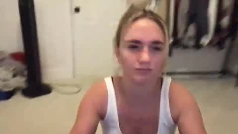 Elisa Sinclair online show from December 28, 2024, 6:40 pm