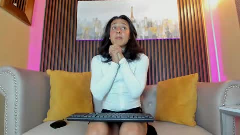Elisa Sue online show from May 31, 2026, 2:20 am