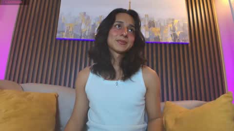 Snapshot of elisasue chatting on June 5, 2026, 3:35 am Elisa Sue online show from June 5, 2026, 3:35 am