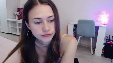 Elis online show from September 11, 2025, 4:01 am