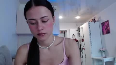Snapshot of eliscuteblonde chatting on June 12, 2026, 5:50 am Elis online show from June 12, 2026, 5:50 am