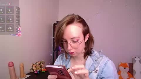 Snapshot of elise_nyx chatting on July 10, 2026, 11:57 am elise_nyx online show from July 10, 2026, 11:57 am