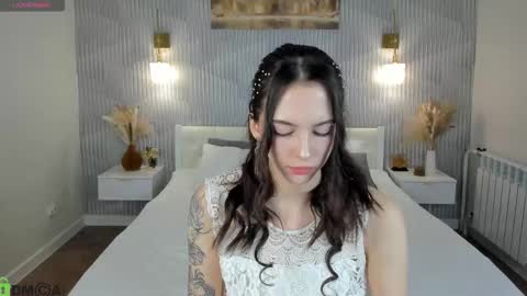 Elise online show from March 8, 2026, 1:14 am