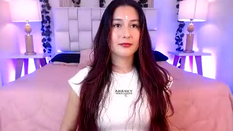 Snapshot of elisevalmont chatting on June 24, 2026, 3:27 am ELISE online show from June 24, 2026, 3:27 am