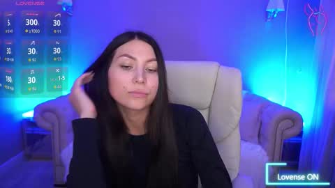 Snapshot of elisevelour chatting on October 17, 2025, 1:57 pm elisevelour online show from October 17, 2025, 1:57 pm