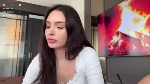 Nina online show from November 12, 2025, 8:59 am