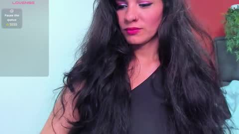 E L I S S A online show from January 28, 2025, 2:21 am