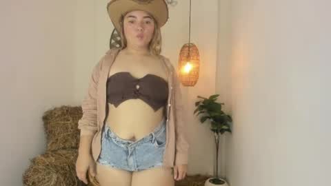 Snapshot of eliza_pryor chatting on June 6, 2026, 1:16 pm eliza_pryor online show from June 6, 2026, 1:16 pm