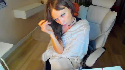 Elizabethangel online show from March 7, 2025, 12:15 am