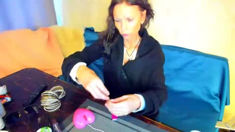 Elizabethangel online show from June 24, 2026, 1:37 am