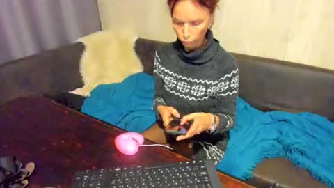 Elizabethangel online show from July 21, 2026, 8:33 pm