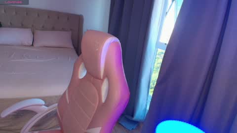 Elezabeth online show from April 3, 2026, 11:08 am